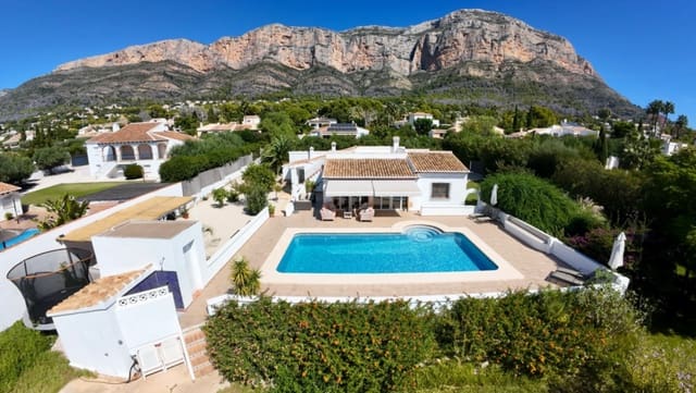 4 quarto Moradia para venda em Javea / Xàbia com piscina garagem - 1 050 000 € (Ref: 10110210)