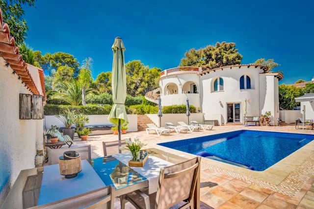 3 soveværelse Villa til salg i Benissa med swimmingpool garage - € 795.000 (Ref: 10120715)