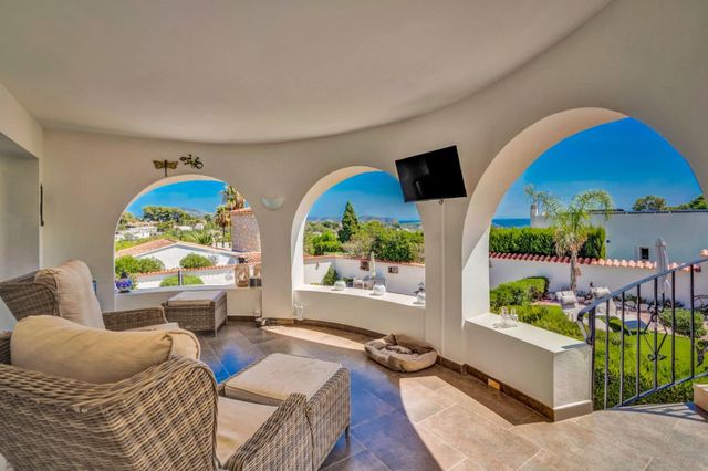 3 soveværelse Villa til salg i Benissa med swimmingpool garage - € 795.000 (Ref: 10120715)