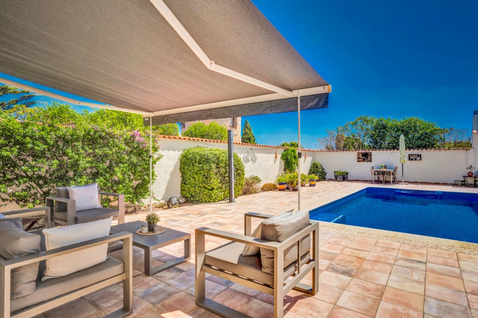 3 soveværelse Villa til salg i Benissa med swimmingpool garage - € 795.000 (Ref: 10120715)