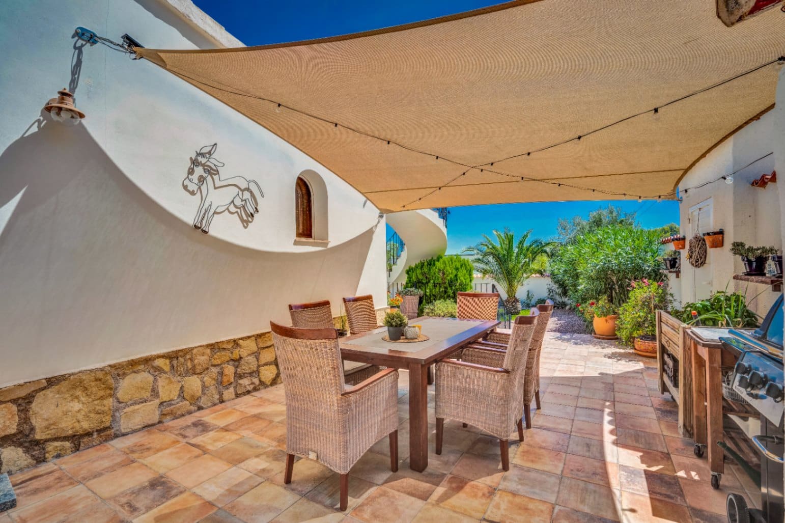 3 soveværelse Villa til salg i Benissa med swimmingpool garage - € 795.000 (Ref: 10120715)