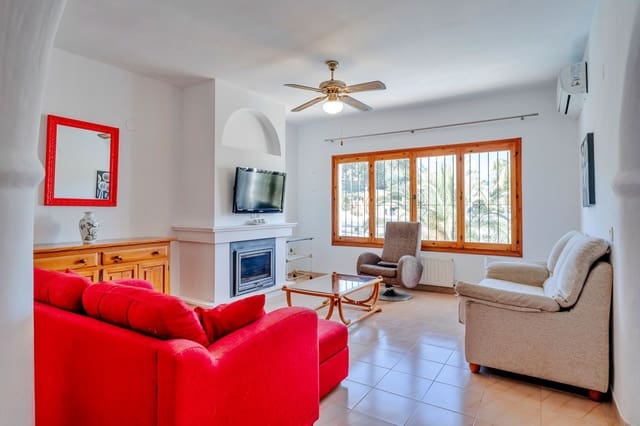 3 soverom Villa til salgs i Calpe / Calp med svømmebasseng garasje - € 485 000 (Ref: 10130368)