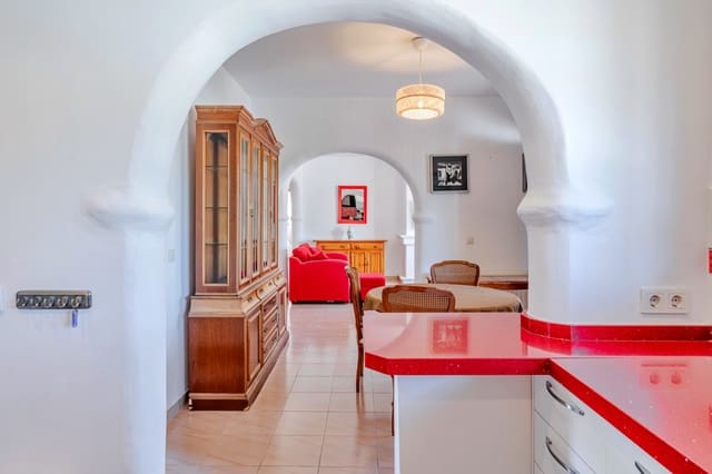3 soverom Villa til salgs i Calpe / Calp med svømmebasseng garasje - € 485 000 (Ref: 10130368)