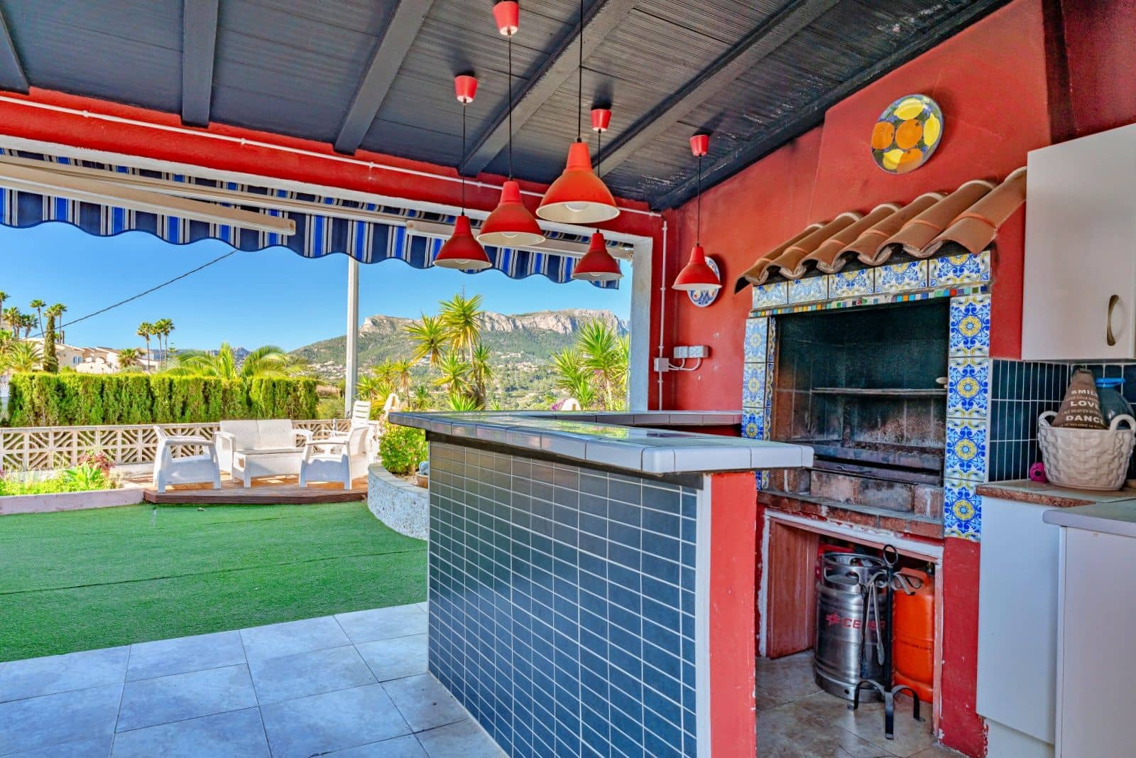 3 soveværelse Villa til salg i Calpe / Calp med swimmingpool garage - € 485.000 (Ref: 10130368)