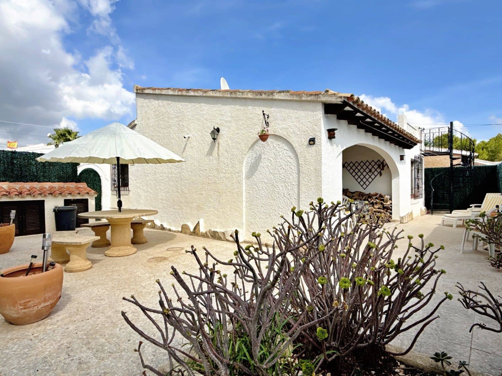 2 soveværelse Villa til salg i Moraira med garage - € 275.000 (Ref: 10130724)