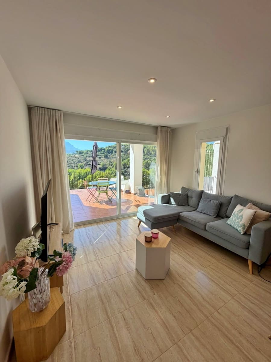 3 bedroom Villa for sale in Calpe / Calp with pool garage - € 339,000 (Ref: 10136303)