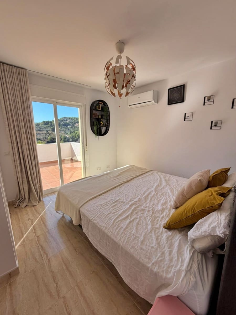 3 bedroom Villa for sale in Calpe / Calp with pool garage - € 339,000 (Ref: 10136303)