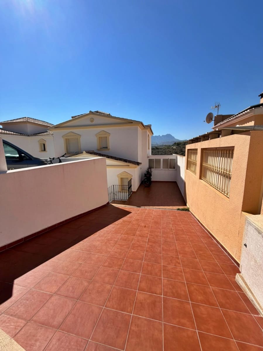 3 bedroom Villa for sale in Calpe / Calp with pool garage - € 339,000 (Ref: 10136303)