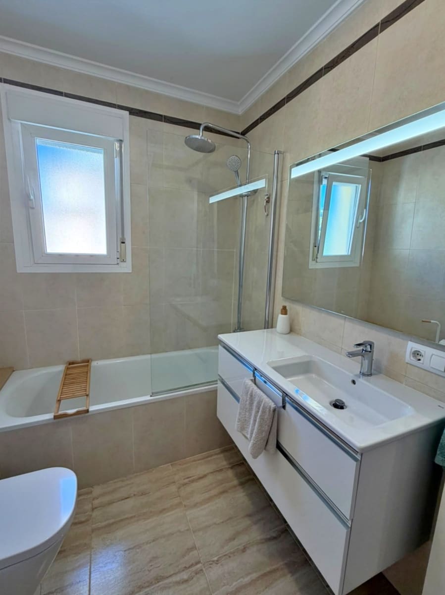 3 bedroom Villa for sale in Calpe / Calp with pool garage - € 339,000 (Ref: 10136303)