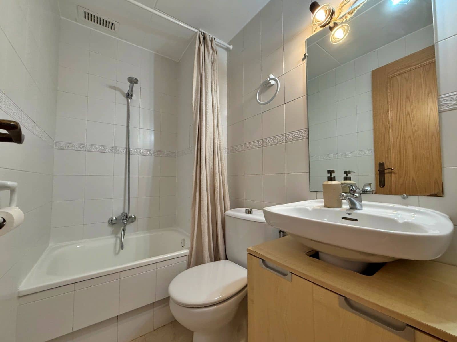 2 Zimmer Apartment zu vermieten in Javea / Xabia mit Pool - 950 € (Ref: 10138791)