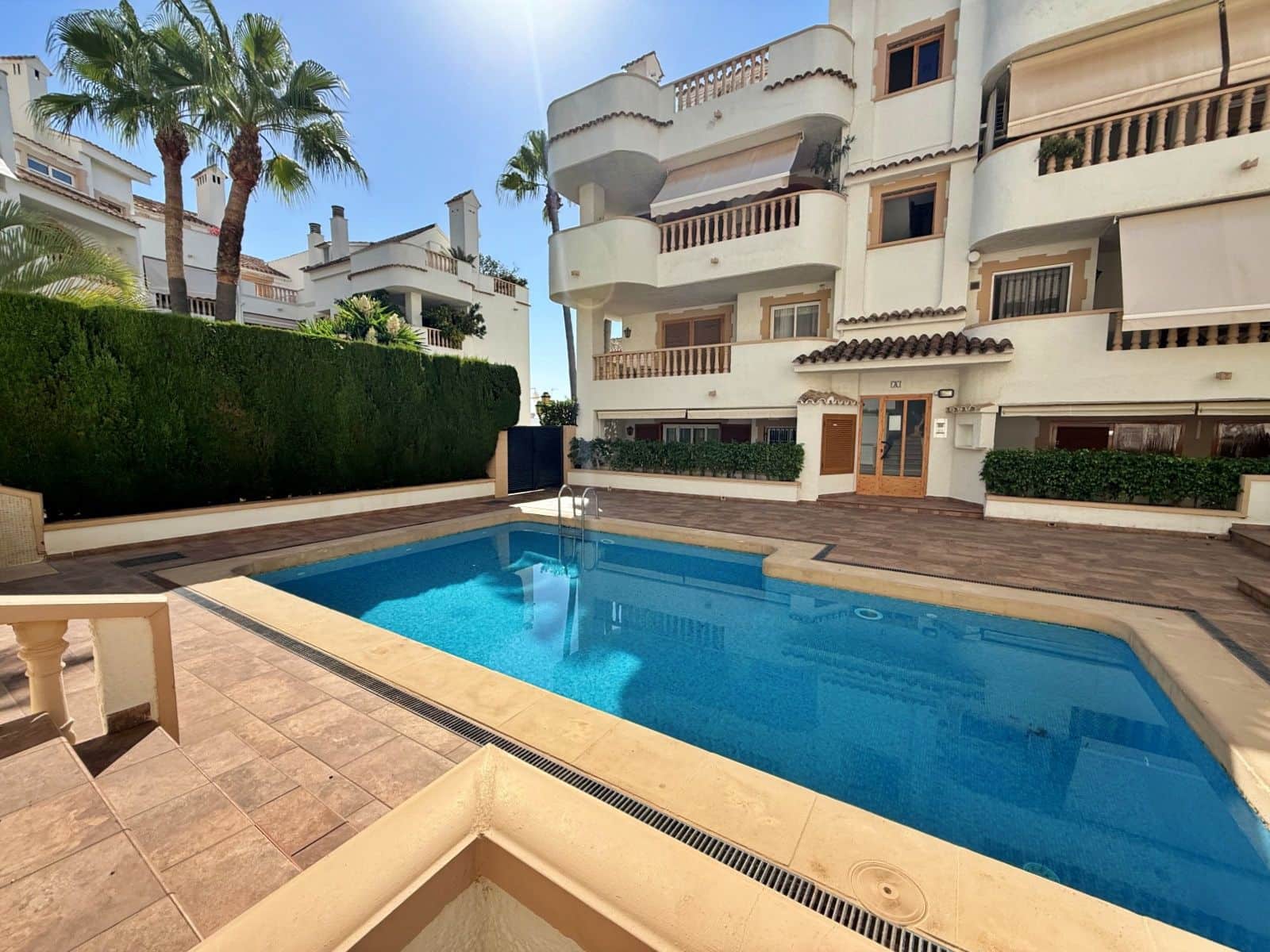 2 Zimmer Apartment zu vermieten in Javea / Xabia mit Pool - 950 € (Ref: 10138791)