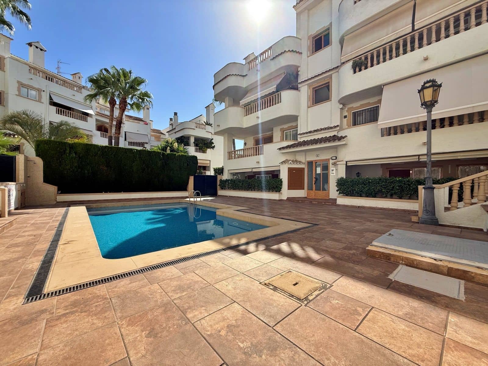 2 Zimmer Apartment zu vermieten in Javea / Xabia mit Pool - 950 € (Ref: 10138791)