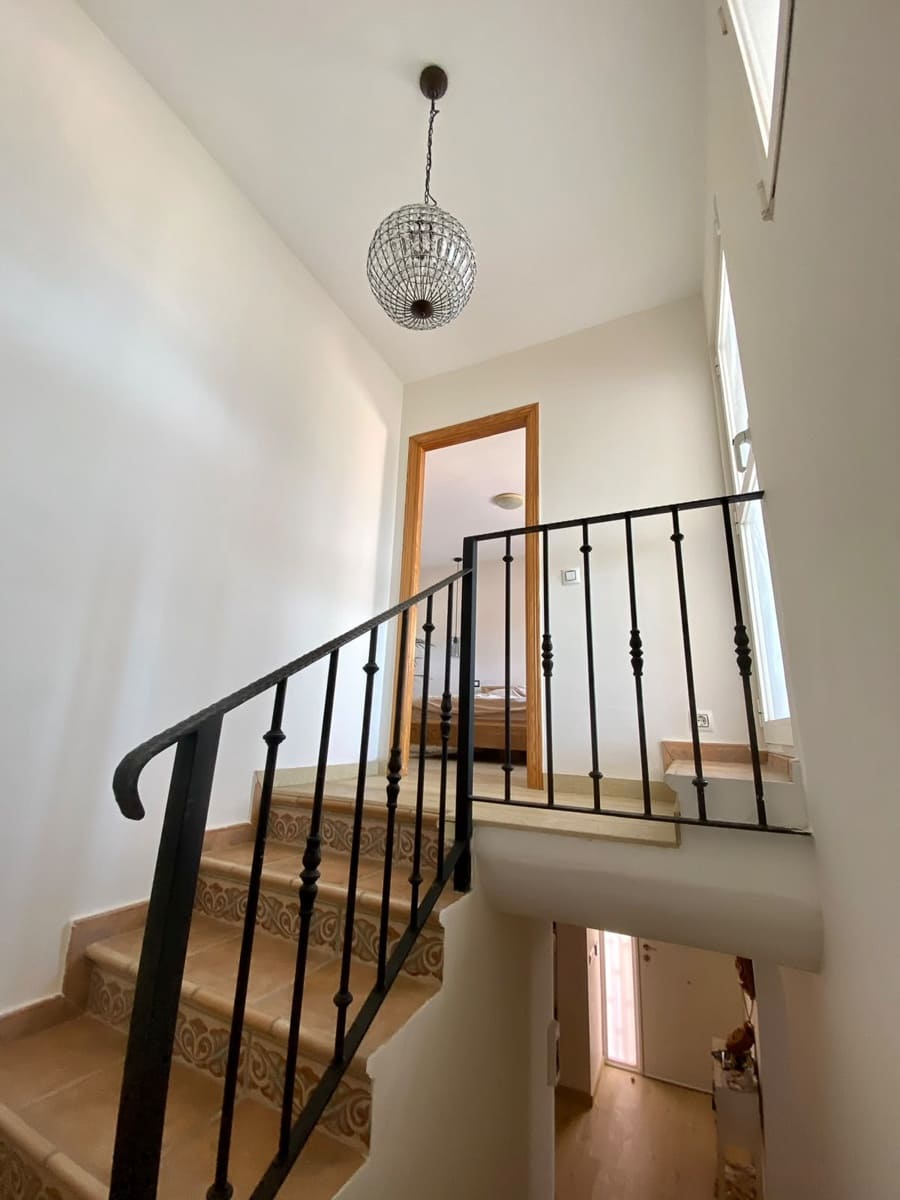 4 sypialnia Willa na sprzedaż w Alfaz del Pi / L'Alfas del Pi z basenem garażem - 445 000 € (Ref: 10138828)