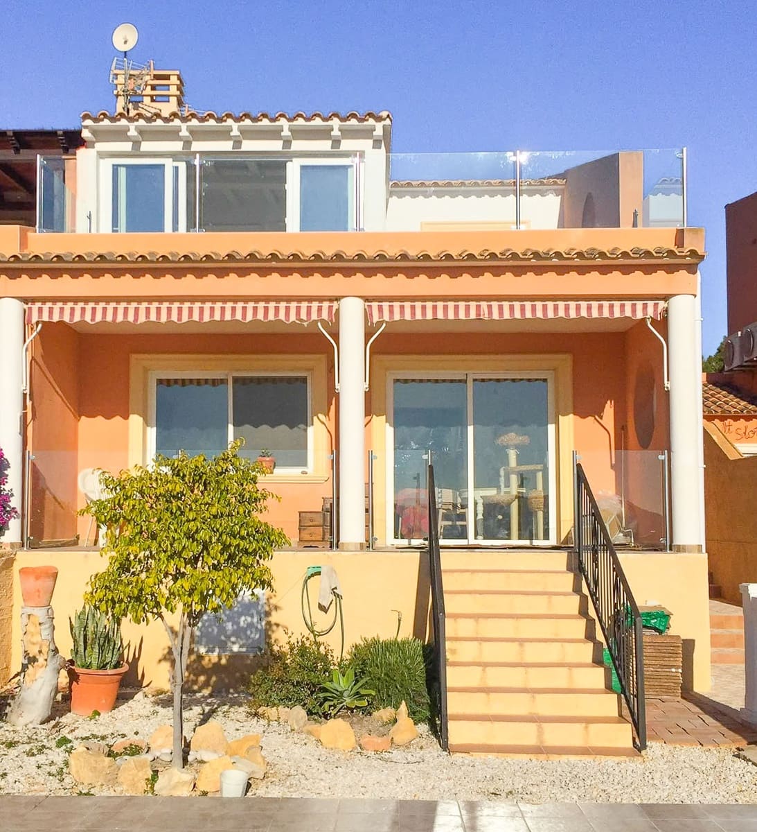 4 sypialnia Willa na sprzedaż w Alfaz del Pi / L'Alfas del Pi z basenem garażem - 445 000 € (Ref: 10138828)