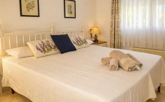 2 soverom Bungalow til salgs i El Montgó, Dénia med svømmebasseng garasje - € 320 000 (Ref: 10155837)