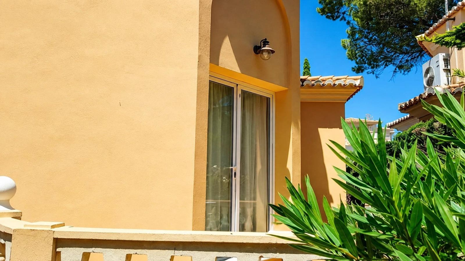 2 soverom Bungalow til salgs i Denia med svømmebasseng garasje - € 320 000 (Ref: 10155837)