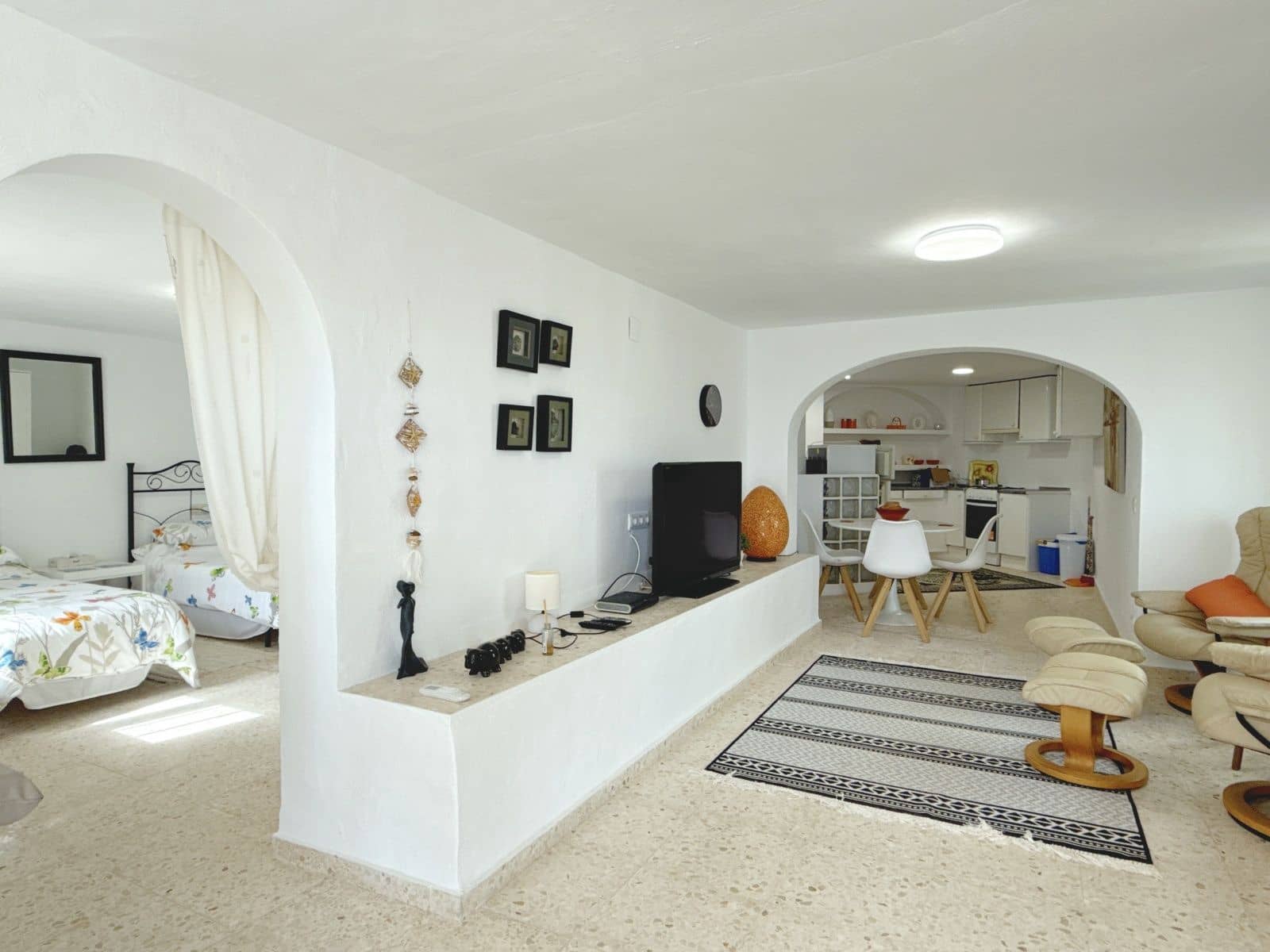 3 bedroom Villa for sale in Moraira with pool garage - € 399,000 (Ref: 10156136)