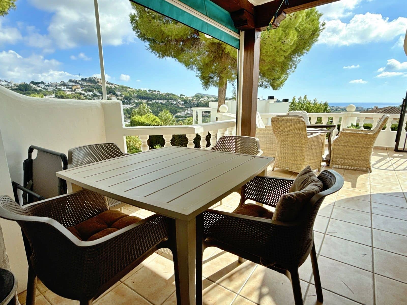 3 bedroom Villa for sale in Moraira with pool garage - € 399,000 (Ref: 10156136)