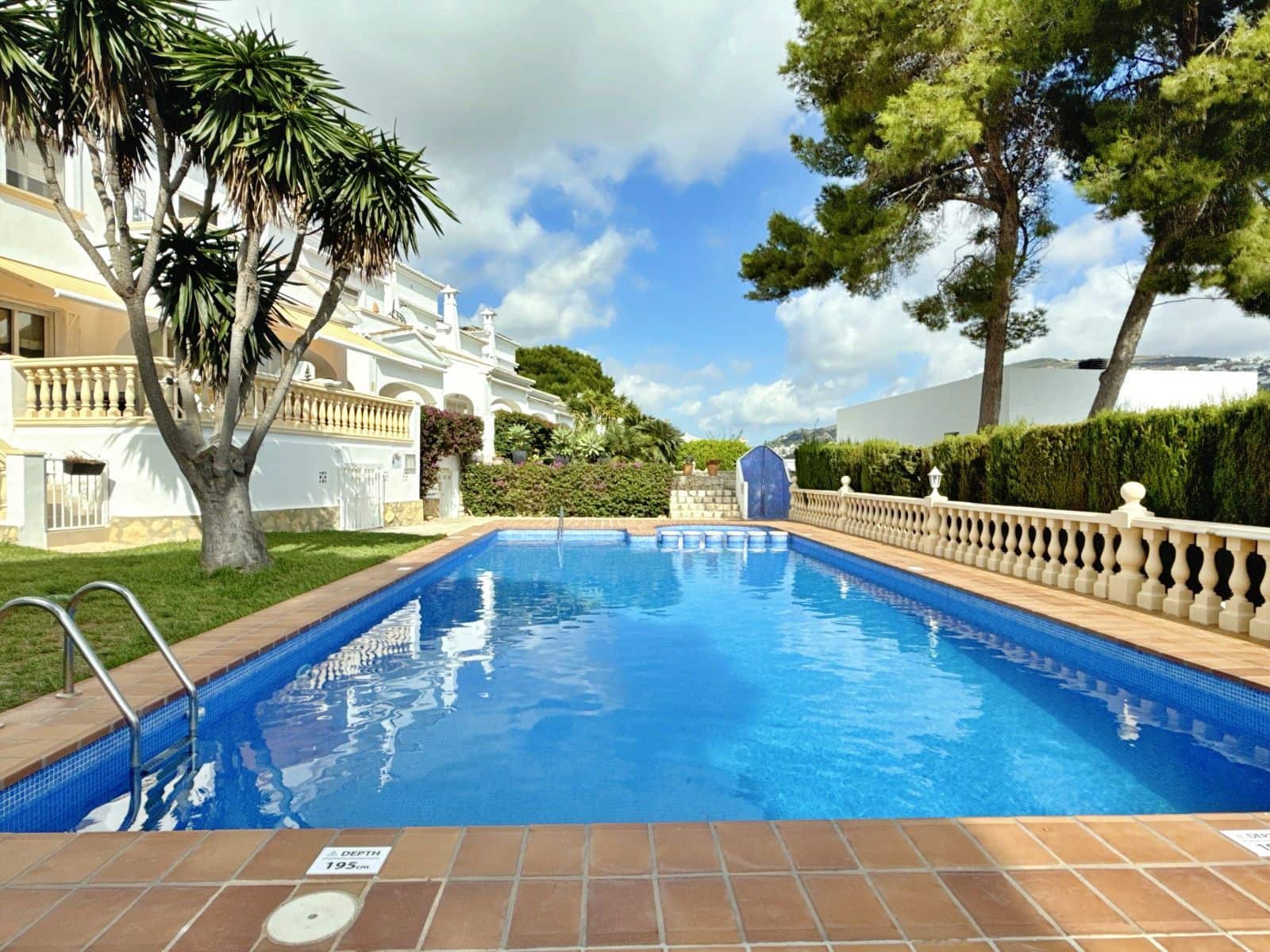 3 bedroom Villa for sale in Moraira with pool garage - € 399,000 (Ref: 10156136)