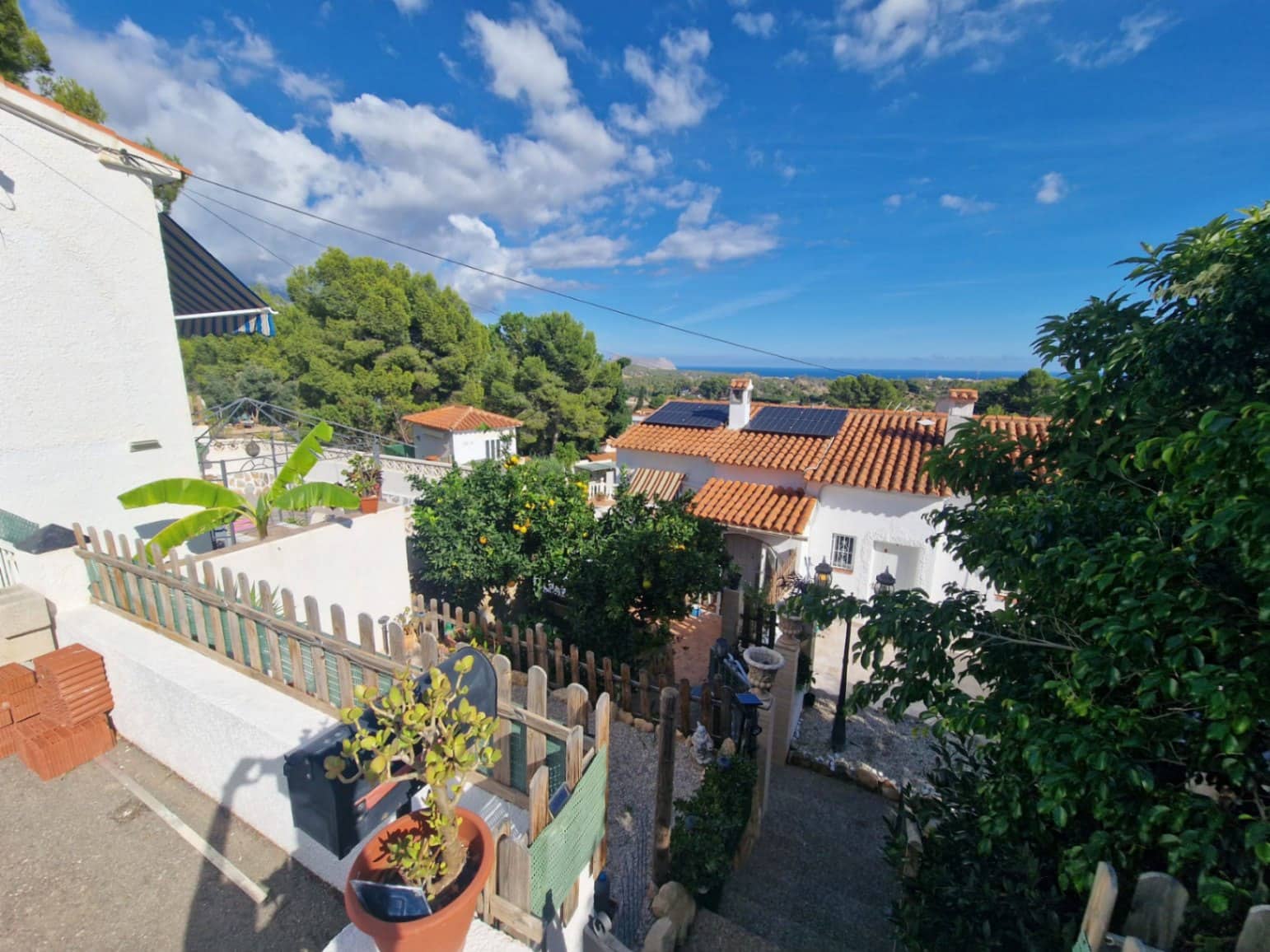 2 bedroom Villa for rent in La Nucia with pool garage - € 1,800 (Ref: 10156771)