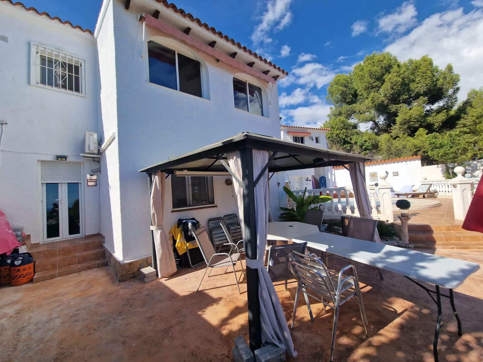2 bedroom Villa for rent in La Nucia with pool garage - € 1,800 (Ref: 10156771)