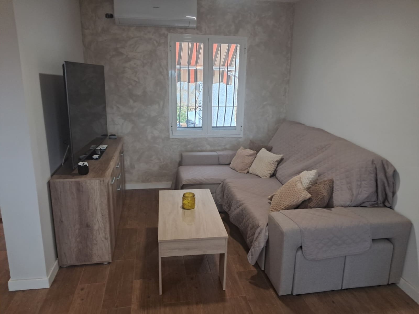 2 bedroom Villa for rent in La Nucia with pool garage - € 1,800 (Ref: 10156771)