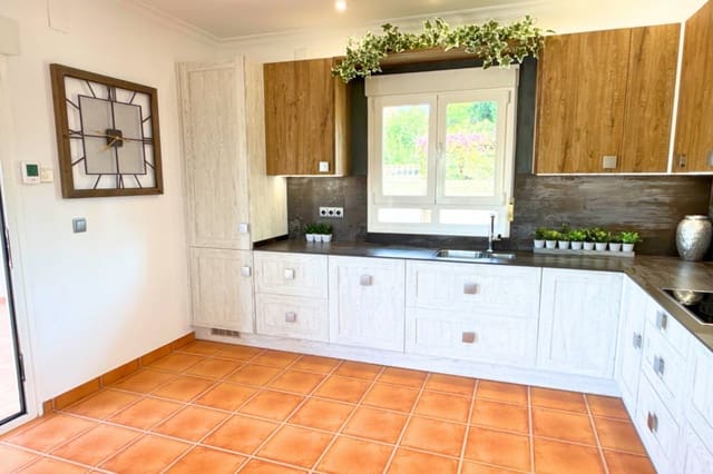 4 slaapkamer Villa te koop in Calpe / Calp met zwembad garage - € 995.000 (Ref: 10165404)