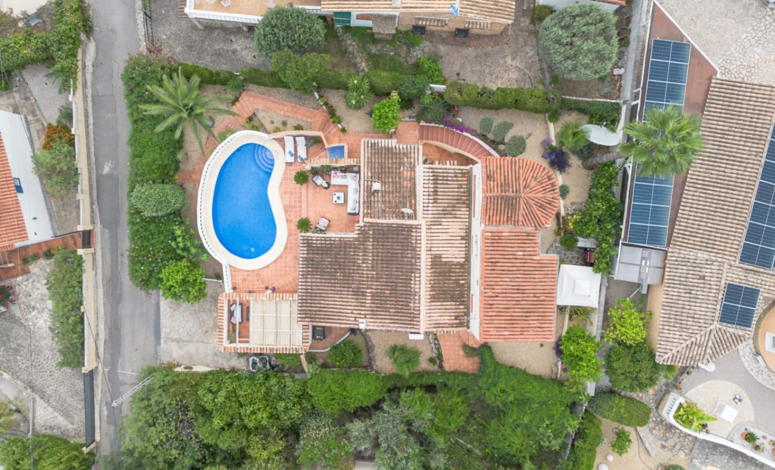 6 slaapkamer Villa te koop in Orba met zwembad garage - € 499.950 (Ref: 10172225)