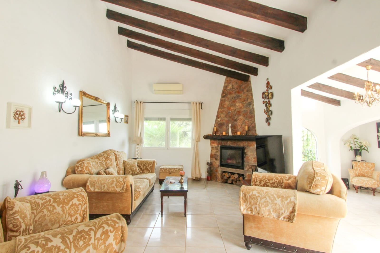 6 slaapkamer Villa te koop in Orba met zwembad garage - € 499.950 (Ref: 10172225)
