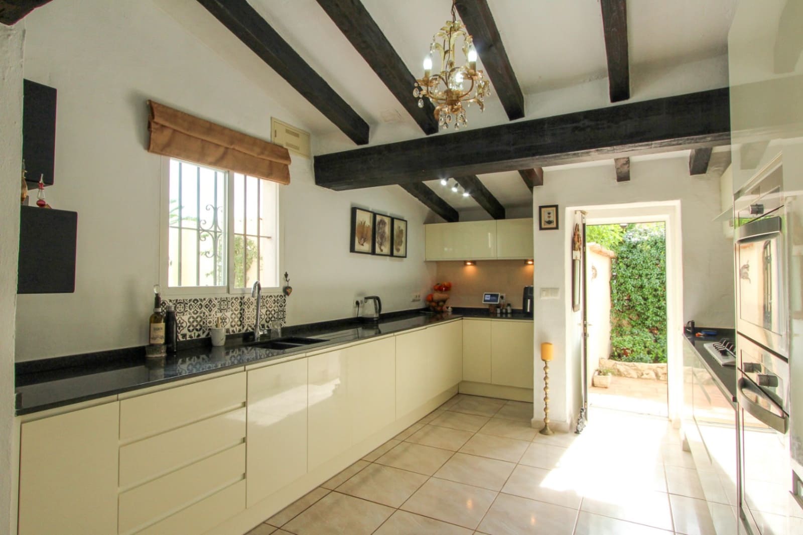 6 slaapkamer Villa te koop in Orba met zwembad garage - € 499.950 (Ref: 10172225)