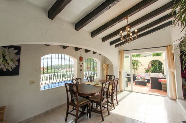 6 slaapkamer Villa te koop in Orba met zwembad garage - € 499.950 (Ref: 10172225)
