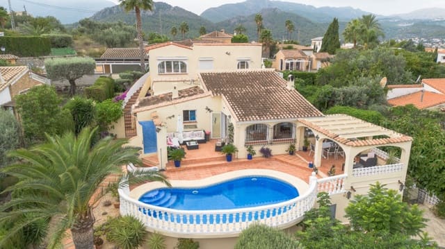 6 slaapkamer Villa te koop in Orba met zwembad garage - € 499.950 (Ref: 10172225)
