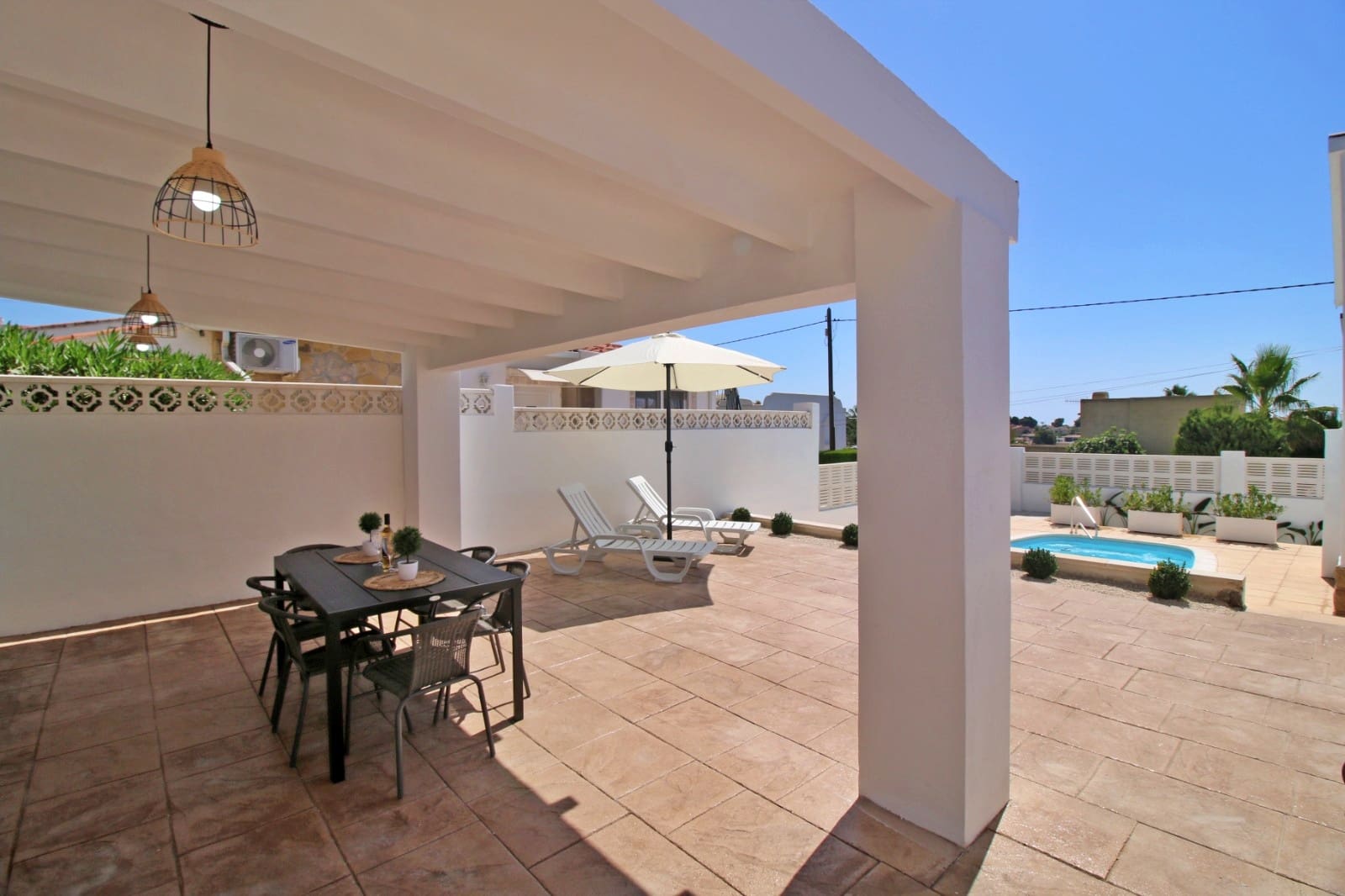 2 soverom Villa til salgs i Calpe / Calp med svømmebasseng garasje - € 368 000 (Ref: 10181915)