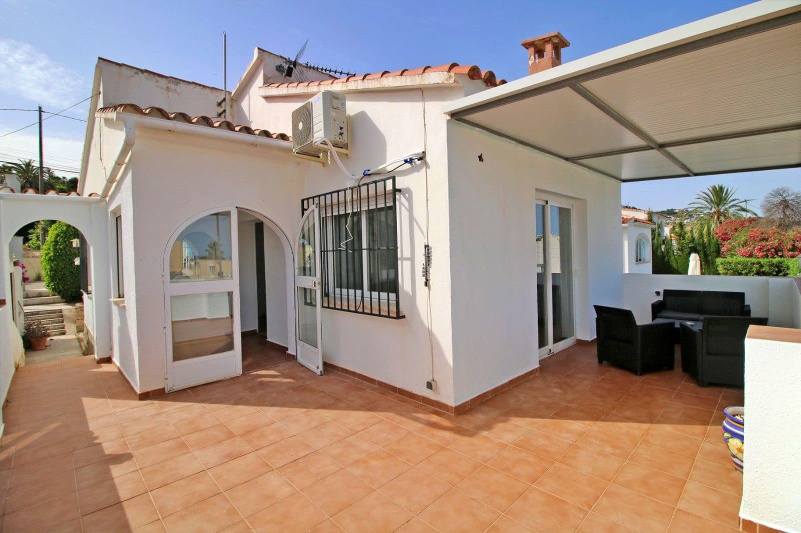 2 soverom Villa til salgs i Calpe / Calp med svømmebasseng garasje - € 368 000 (Ref: 10181915)