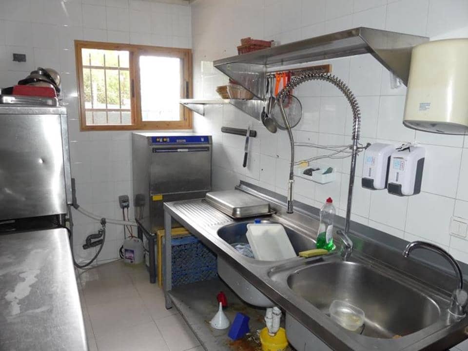 4 soveværelse Restaurant/Bar til salg i Orba - € 500.000 (Ref: 4349066)