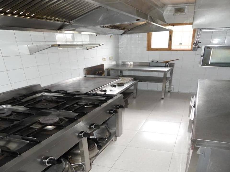 4 soveværelse Restaurant/Bar til salg i Orba - € 500.000 (Ref: 4349066)