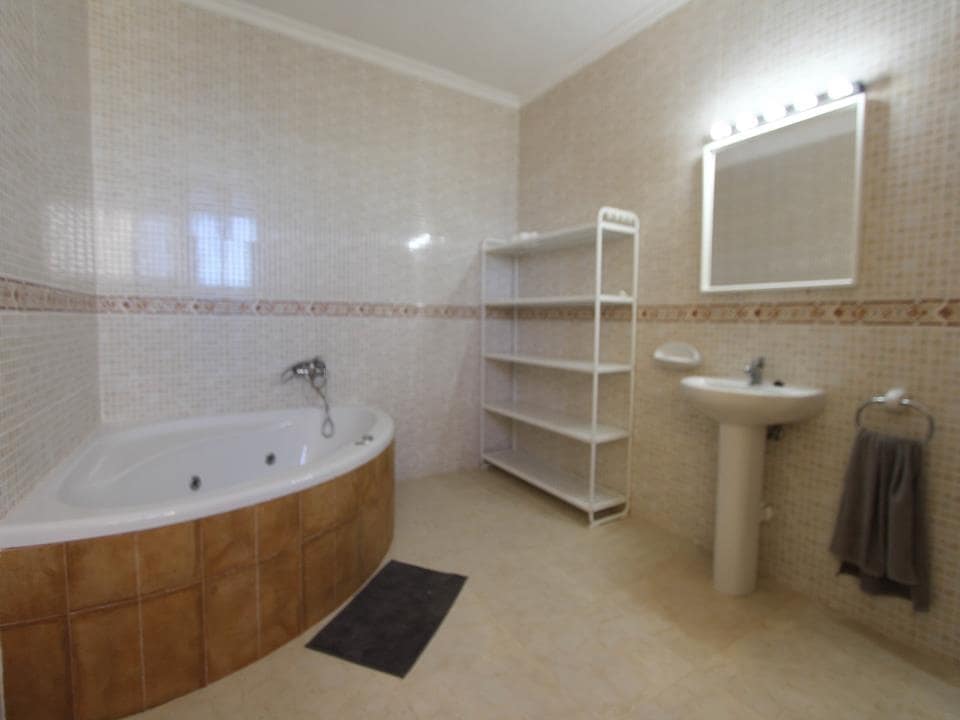 5 quarto Moradia para venda em Cumbre del Sol com piscina garagem - 690 000 € (Ref: 4440464)