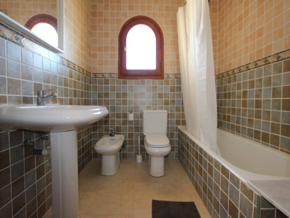 5 quarto Moradia para venda em Cumbre del Sol com piscina garagem - 690 000 € (Ref: 4440464)