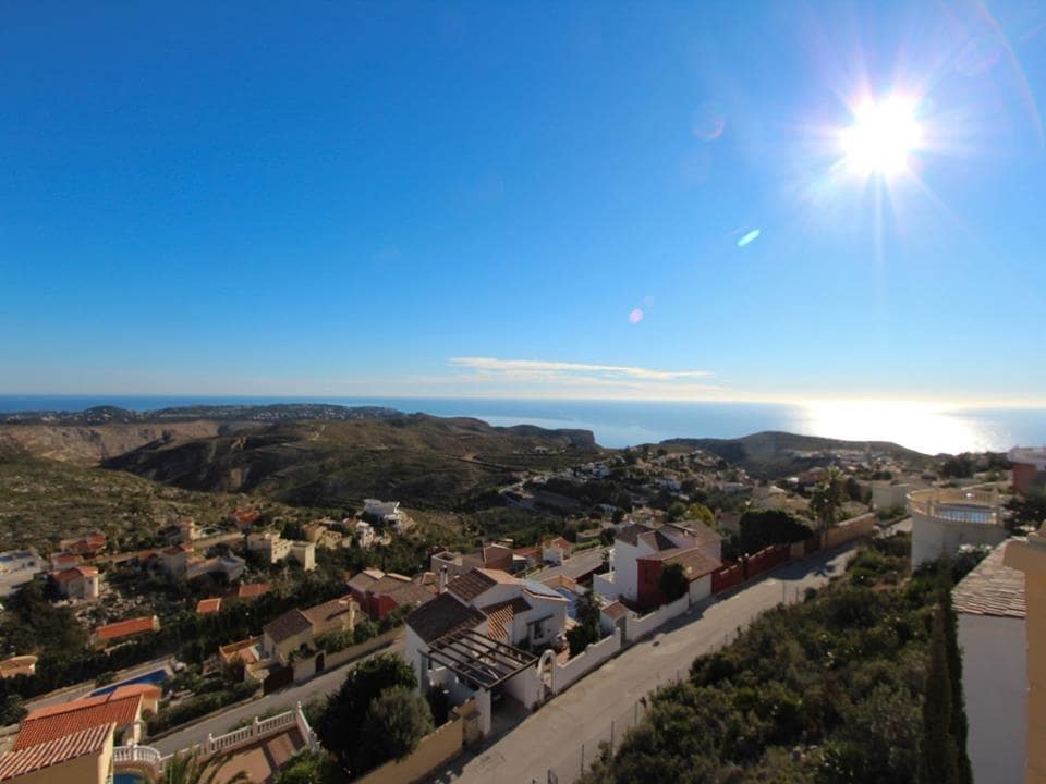 5 quarto Moradia para venda em Cumbre del Sol com piscina garagem - 690 000 € (Ref: 4440464)