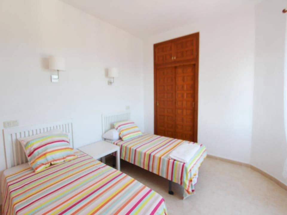 5 quarto Moradia para venda em Cumbre del Sol com piscina garagem - 690 000 € (Ref: 4440464)