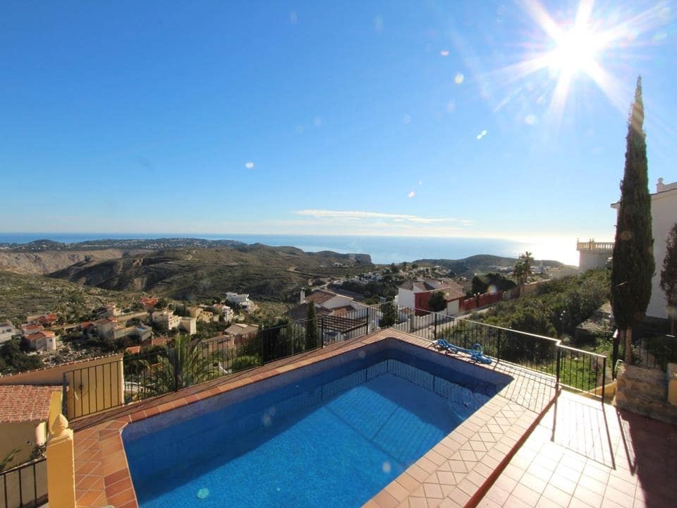 5 quarto Moradia para venda em Cumbre del Sol com piscina garagem - 690 000 € (Ref: 4440464)