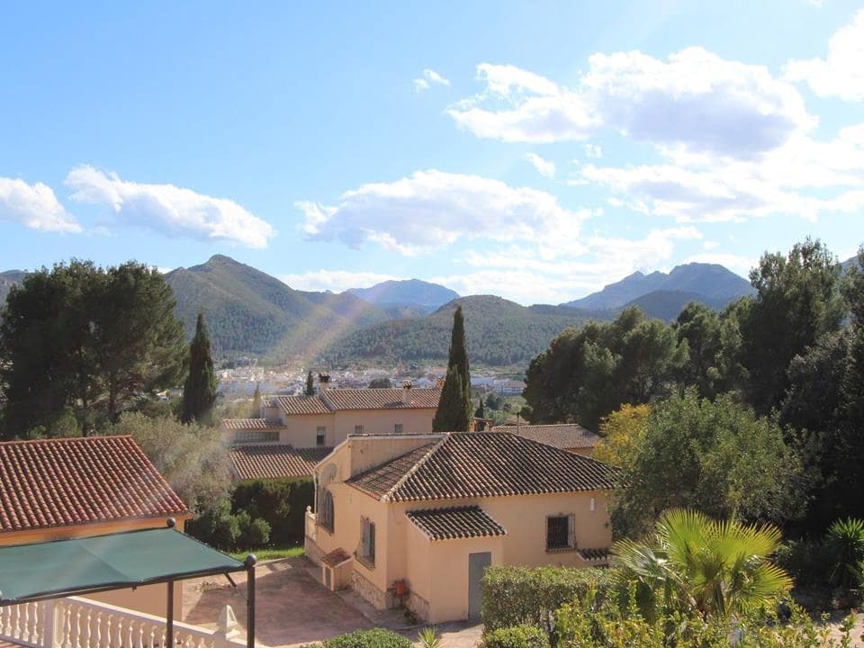 10 bedroom Villa for sale in Jalon / Xalo - € 999,000 (Ref: 4737711)