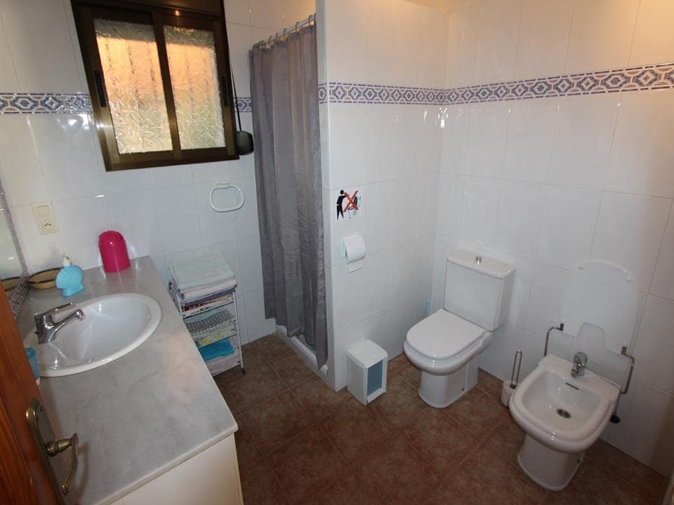 10 bedroom Villa for sale in Jalon / Xalo - € 999,000 (Ref: 4737711)