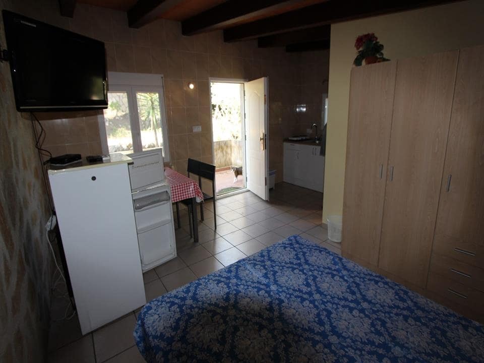 10 bedroom Villa for sale in Jalon / Xalo - € 999,000 (Ref: 4737711)