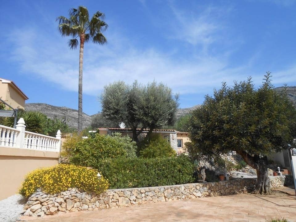 10 bedroom Villa for sale in Jalon / Xalo - € 999,000 (Ref: 4737711)