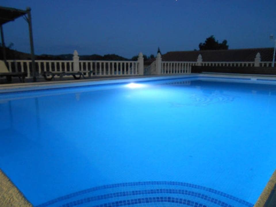 10 bedroom Villa for sale in Jalon / Xalo - € 999,000 (Ref: 4737711)