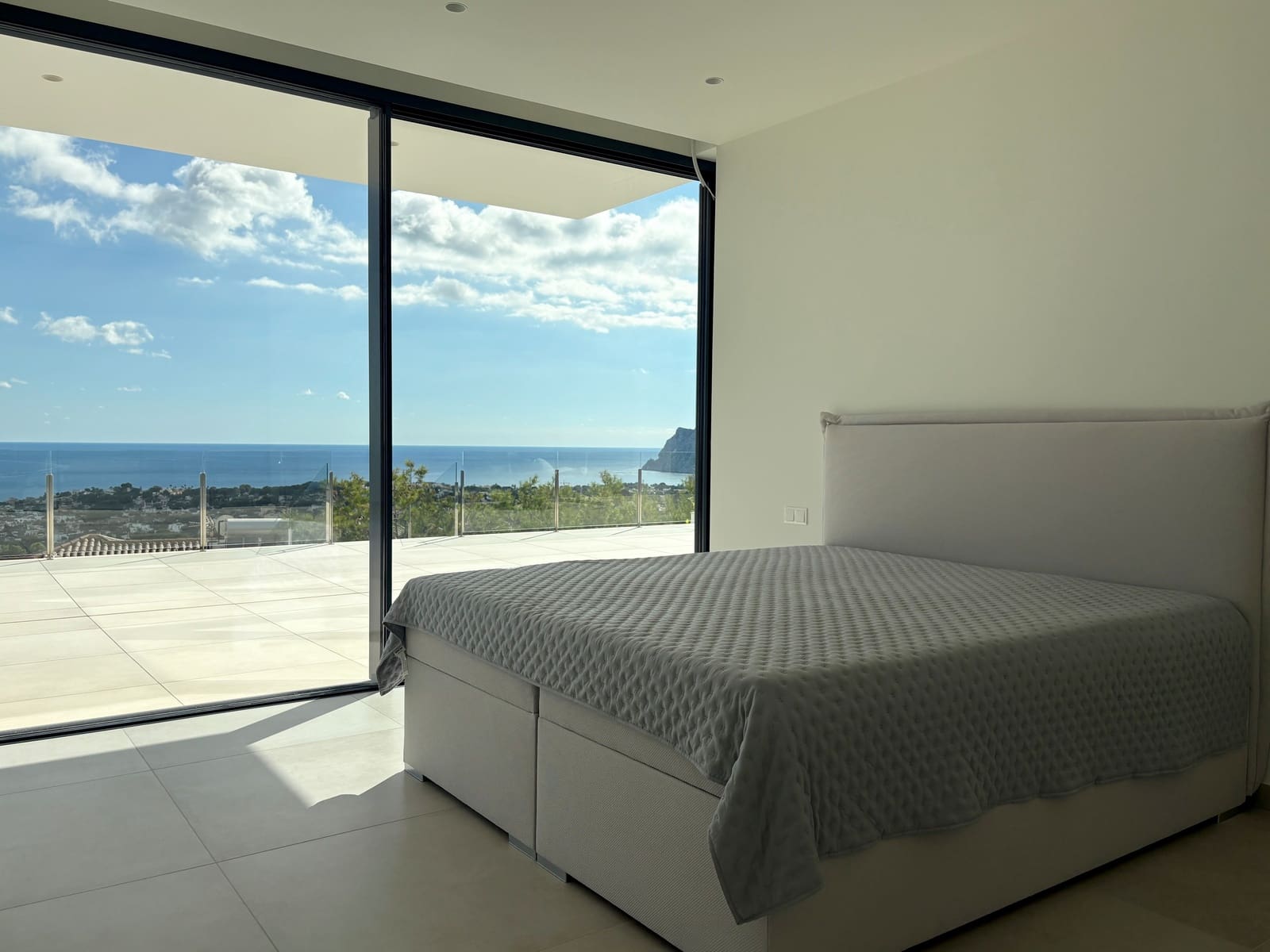 4 bedroom Villa for sale in Benissa with pool garage - € 2,900,000 (Ref: 6040961)