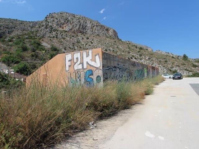 Commercial for sale in Teulada Pueblo, Teulada-Moraira - € 64,000 (Ref: 6680685)