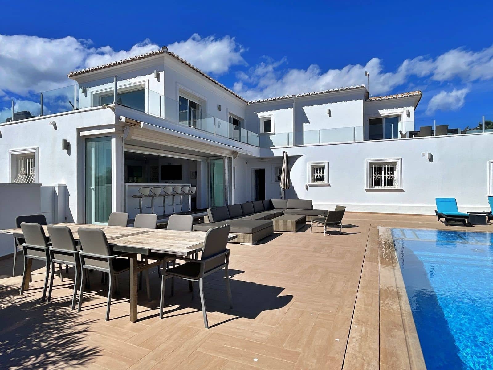 5 soverom Villa til salgs i Cumbre del Sol med svømmebasseng garasje - € 1 375 000 (Ref: 7104314)