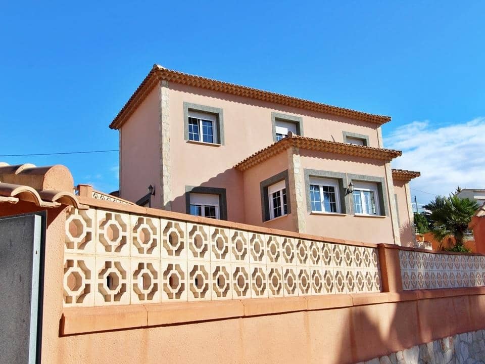 5 Zimmer Villa zu verkaufen in Calpe / Calp mit Pool Garage - 720.000 € (Ref: 7323430)